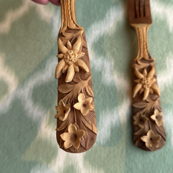 Vintage Handcrafted Wooden Spoon and Fork Set from Black Forest region - Picture 5 of 8